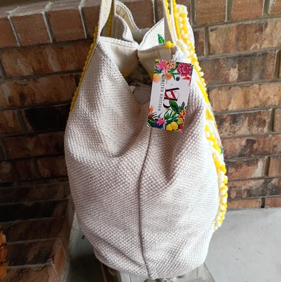 NEW America & Beyond Beaded Lemon Pom Pom Woven Cotton Summer Travel Beach Tote - Picture 8 of 16